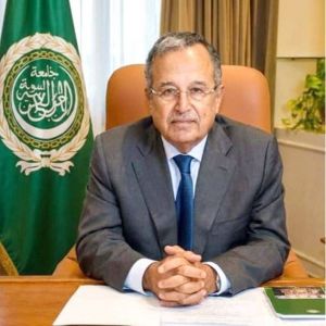 جامعة الدول العربية تستنكر استهداف ناقلة "أدنوك" بصاروخ إيراني في مضيق هرمز