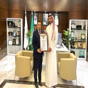 "فرع وزارة الموارد البشرية بمنطقة مكة المكرمة يحصل على شهادة ISO 9001:2015 "