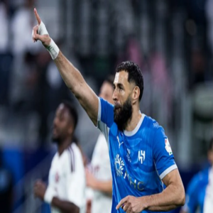 مستقبل بنزيما يربك تحركات الهلال في سوق الانتقالات