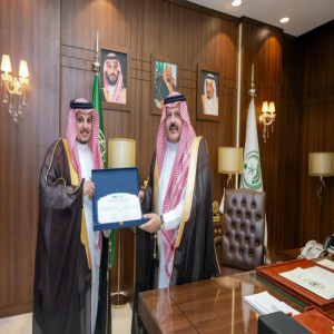 أمير حائل يتسلّم شهادة تصنيف مدينة حائل ضمن مؤشر IMD للمدن الذكية لعام 2026