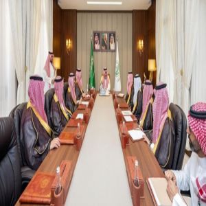 أمير حائل يستعرض استعدادات الجهات الحكومية لموسم حائل وفرص الاستثمار بالمنطقة