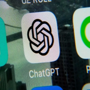 ChatGPT للمراهقين.. إصدار جديد من OpenAI للتعلم بأمان