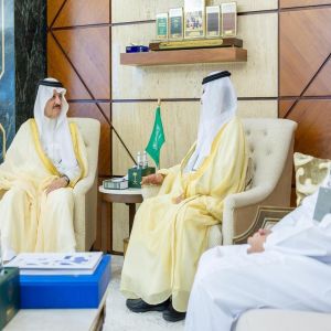 أمير الشرقية يستقبل مدير فرع الهيئة السعودية للمواصفات والمقاييس والجودة