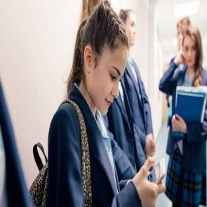 نيوزيلندا تعتزم حظر مواقع التواصل لمن هم دون الـ16عاما