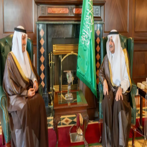 أمير منطقة تبوك يستقبل وزير النقل والخدمات اللوجستية