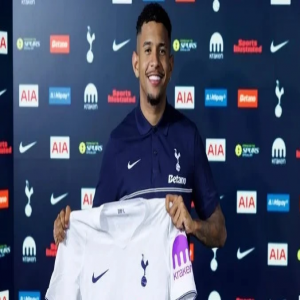 توتنهام يتعاقد مع البرازيلي سافينيو من مانشستر سيتي