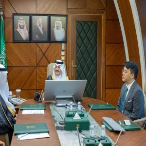 أمير المنطقة الشرقية يطّلع على خطة الموسم الثاني للمدينة العالمية بالدمام