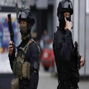 فرنسا: العثور على 58 مهاجراً محتجزين داخل شاحنة بدون سائق