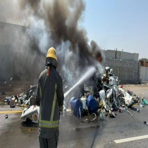 الدفاع المدني يخمد حريقًا في مخلفات حديد بالدمام دون إصابات