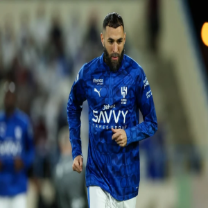 موقف بنزيما.. حديث الساعة في الكرة السعودية