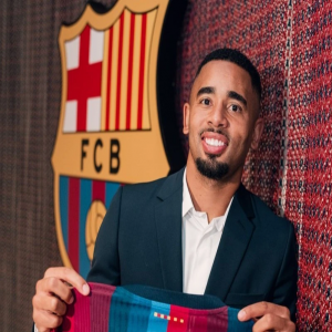 برشلونة يتعاقد مع البرازيلي غابريال خيسوس حتى عام 2029