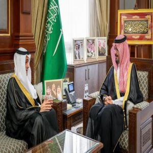 أمير المدينة المنورة يطّلع على التقرير السنوي لبرنامج خدمة ضيوف الرحمن