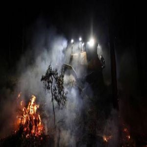 اليونان: حريق هائل شرق شبه جزيرة آتيكا