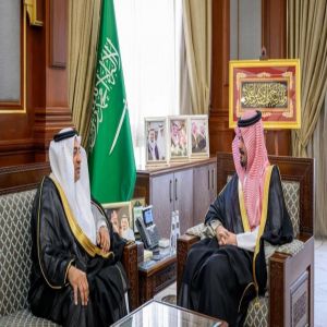 أمير المدينة المنورة يطّلع على مبادرات وبرامج "مؤسسة الملك عبدالله لوالديه للإسكان التنموي"