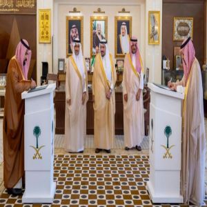 أمير القصيم يرعى تسليم موقع استثماري بمتنزه واحة بريدة