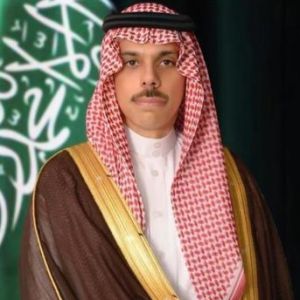 سمو وزير الخارجية يتلقى اتصالًا هاتفيًا من وزير خارجية بريطانيا