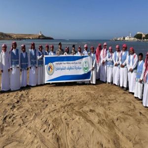 حرس الحدود ينفذ مبادرة تطوعية لتنظيف شواطئ محافظة الوجه بمنطقة تبوك