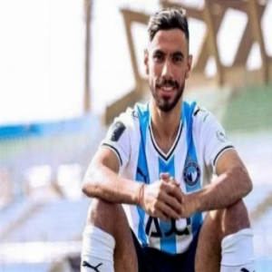 من الملاعب إلى النيابة.. لماذا تم القبض على لاعب عربي شهير؟