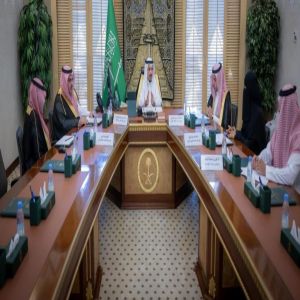 أمير القصيم يرأس اجتماع برنامج التوازن التنموي ويؤكد أهمية تعزيز الميز التنافسية بالمنطقة