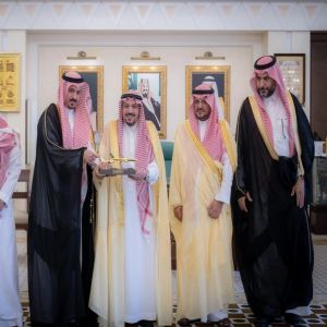 أمير القصيم يستقبل مساعد نائب الرئيس للمحطات الداخلية بالخطوط السعودية