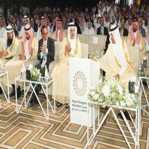 وزير البلديات والإسكان يفتتح أعمال المنتدى العالمي لإدارة المشاريع 2026