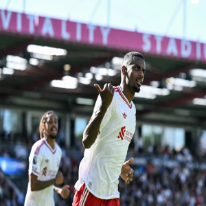 ليفربول يكسب بورنموث في الدوري الإنجليزي