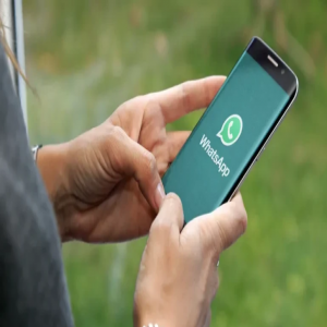 "واتساب" يختبر تحويل الكلام إلى نص دون إنترنت