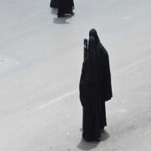 تنكر في ملابس نسائية للهرب من جريمة قتل.. كيف سقط «الرجل المنقب»؟