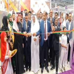 مشاركة بنغلاديشية بارزة في معرض السعودية للأزياء والمنسوجات بجدة