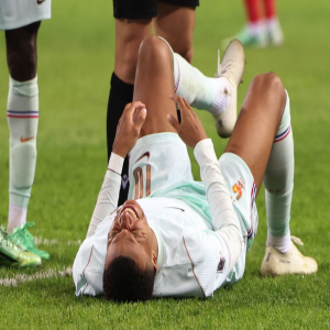 ريال مدريد يعلن تفاصيل إصابة مبابي