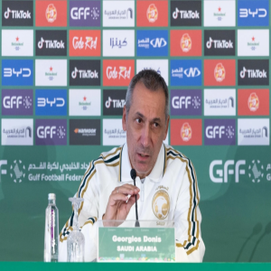 دونيس يغيب عن مؤتمر السعودية والعراق.. ومساعده يكشف السبب