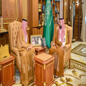 أمير منطقة جازان يستقبل الرئيس التنفيذي لتجمع المطارات الثاني
