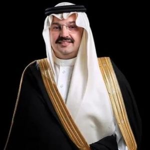 أمير عسير يشكر القيادة بمناسبة تمديد خدمته أميرًا للمنطقة