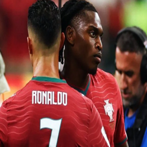 بعد أزمة رونالدو.. لياو يرتدي القميص رقم 7 مع البرتغال