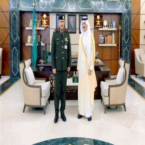 أمير الشرقية يقلّد مدير سجون المنطقة رتبته الجديدة (لواء)