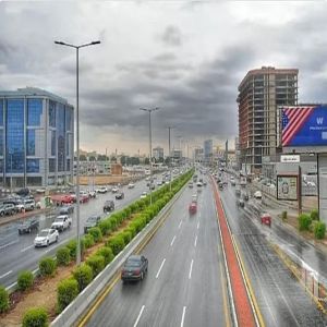 طقس الإثنين.. أمطار رعدية وسيول على عدة مناطق في المملكة