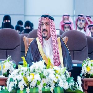 أمير منطقة القصيم يكرّم الفائزين والفائزات بجائزة "المعلم قدوة"