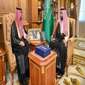 أمير جازان يتسلّم التقرير السنوي لفرع هيئة حقوق الإنسان بالمنطقة