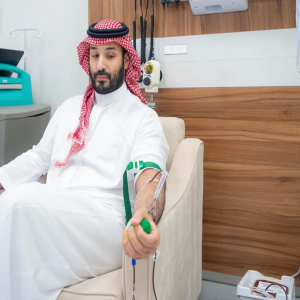 سمو ولي العهد يتبرع بالدم ويطلق الحملة الوطنية السنوية للتبرع بالدّم لعام 2026 في بادرة وطنية إنسانية