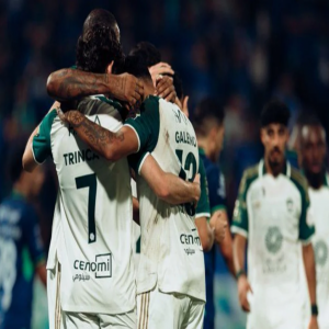 الأهلي يقسو على الفتح برباعية في دوري روشن