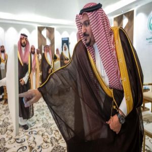 أمير منطقة القصيم يدشّن مشروعات بلدية بمحافظة عقلة الصقور بتكلفة 19 مليون ريال