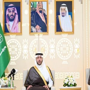 نائب أمير منطقة المدينة المنورة يزور محافظة الحناكية