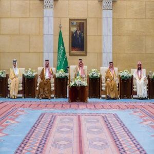 أمير منطقة الرياض يستقبل محافظ شقراء ويتسلّم التقرير السادس لمهرجان فلفل شقراء