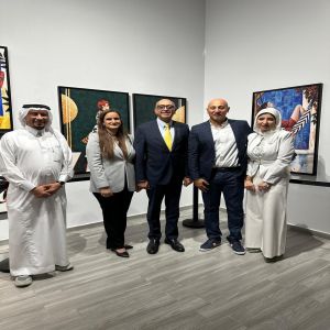 القنصل العام المصري بجدة أحمد عبد المجيد يفتتح معرض «سيلكا» للمعمارية شيرين قيشاوي في جدة