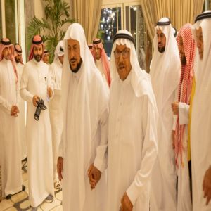 الشيخ عبداللطيف الفوزان يقيم حفل عشاء تكريمًا لوزير الشؤون الإسلامية بحضور عدد من المشايخ والأعيان ورجال الأعمال بالمنطقة الشرقية