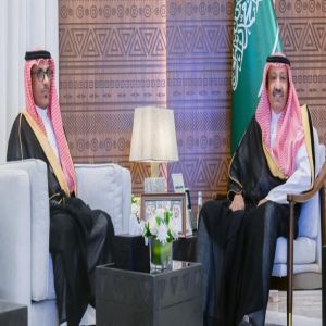 أمير الباحة يطّلع على مشاريع الطرق والنقل وبرامج الصيانة والسلامة المرورية في المنطقة