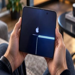 "آبل" تعترف بعيوب شاشة iPhone Duo