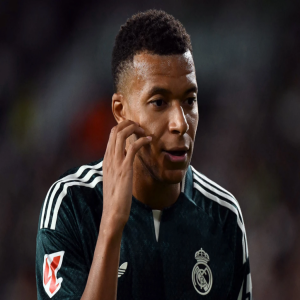 ريال مدريد يعتذر للصين عن تصريح مبابي
