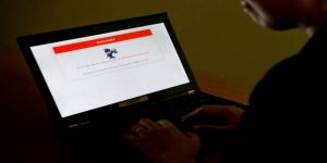 فرنسا تغلق 5 مواقع إلكترونية تدعم الارهاب