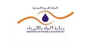 وزير المياه والكهرباء يوقع (٤٢) عقداً لتنفيذ مشروعات للمياه والصرف الصحى بأكثر من (٧٠٠) مليون ريال